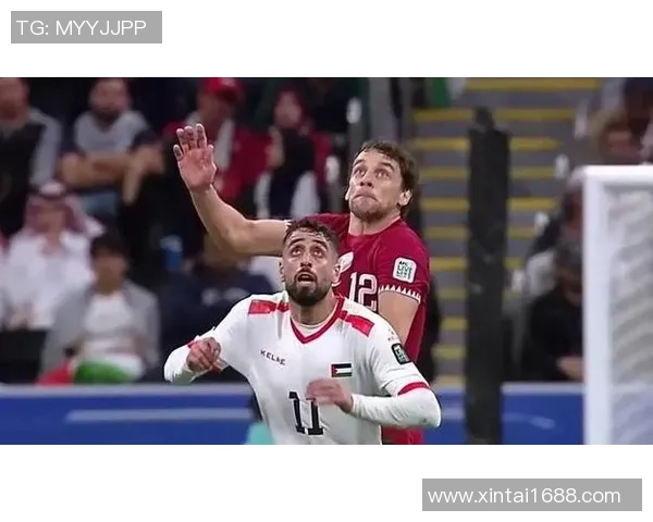 欧冠激战：里昂狂胜那不勒斯六球大捷乌龙球引发争议判罚风波