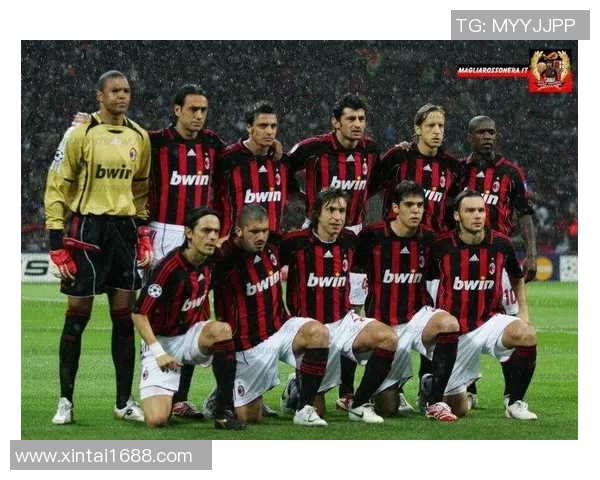 世界杯精彩对决AC米兰与曼联激战成平补时进球引爆全场激情