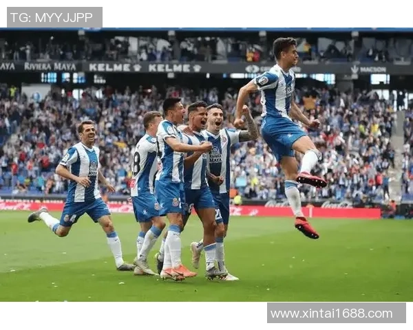 中超热战巴黎圣日耳曼大胜国米引发转会风波与球迷热议