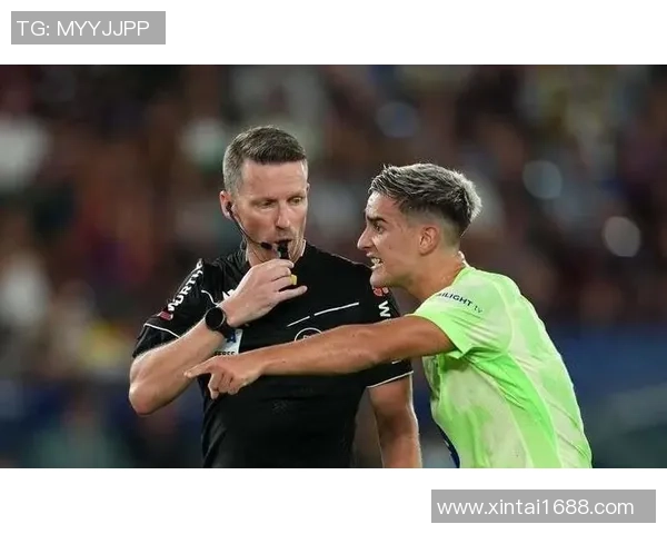 足总杯惊现神扑本菲卡逆转巴萨引发争议判罚全场沸腾