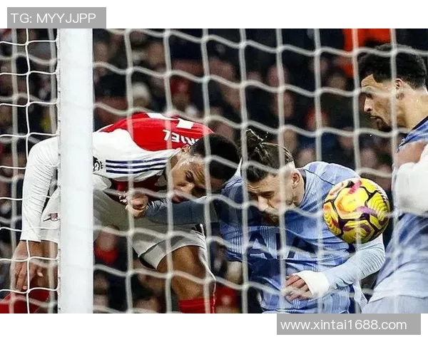 欧联杯激战尤文图斯3-0热刺神奇扑救引发争议判罚全场沸腾